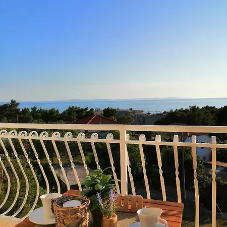 Apartment Near The Sea Podstrana Exterior photo