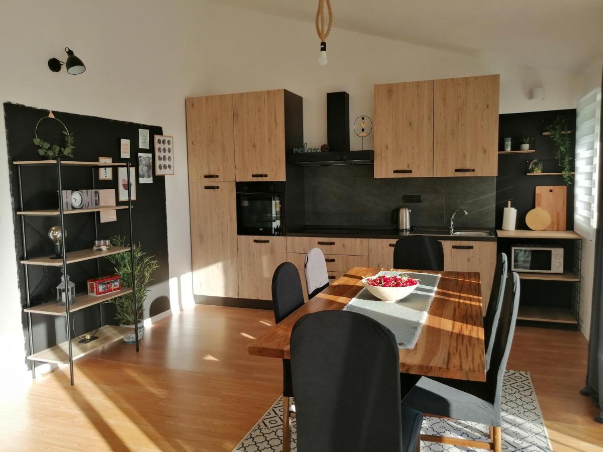 Apartment Near The Sea *